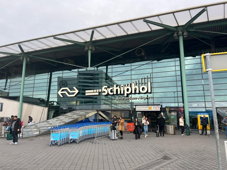 Taxibusje Den Bosch naar Schiphol